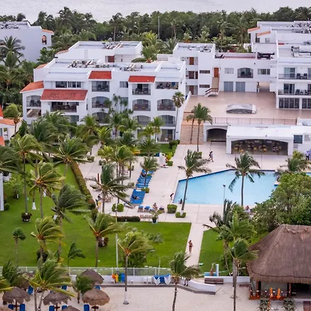 Villa Oceanfront In Hotel Complex
